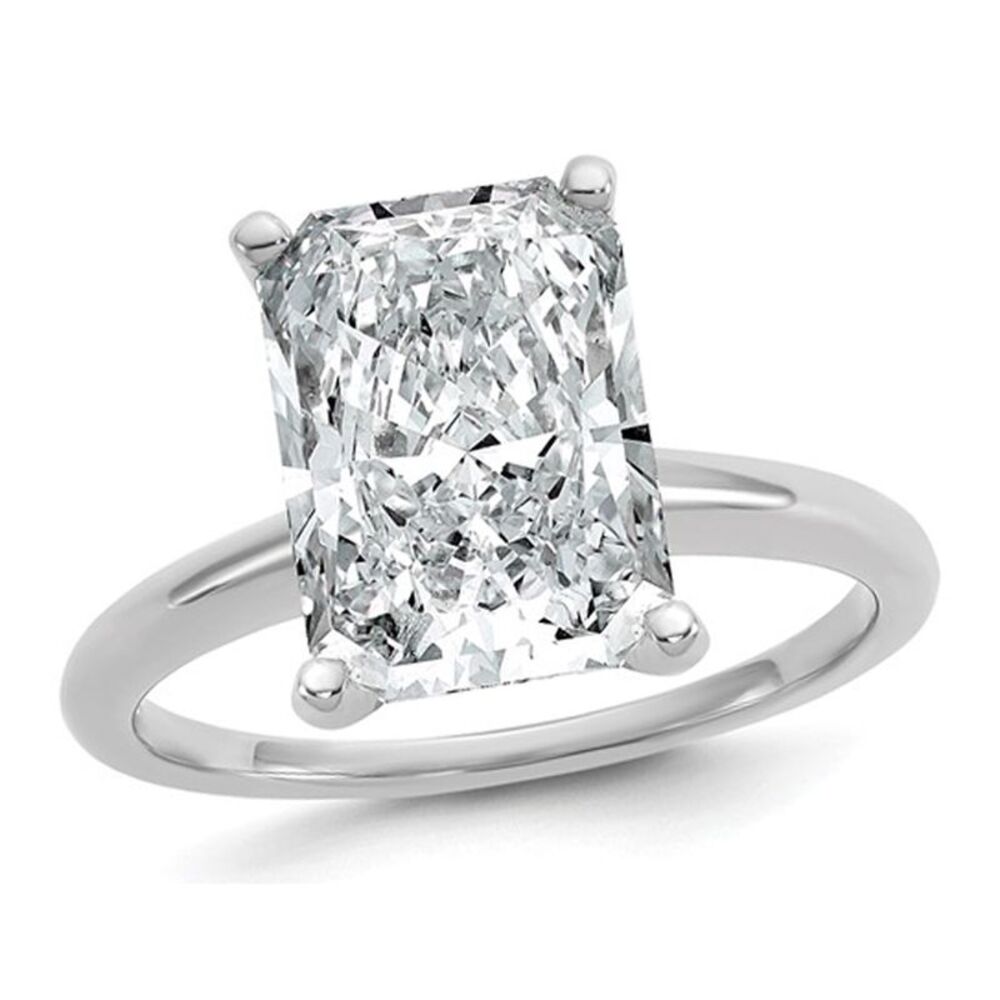 5.00 Carat (ctw VS, F) Certified Lab-Grown Radiant Diamond Engagement Ring 14K